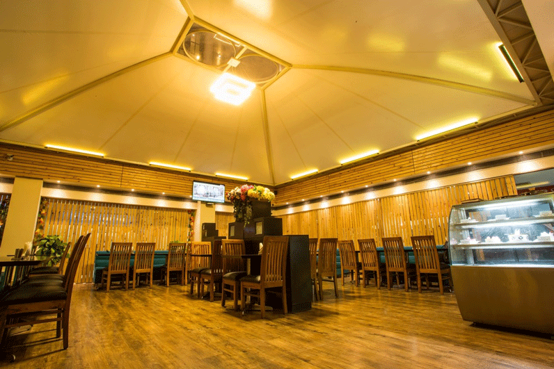 First restaurant in jalandhar : Mojo's Restaurant